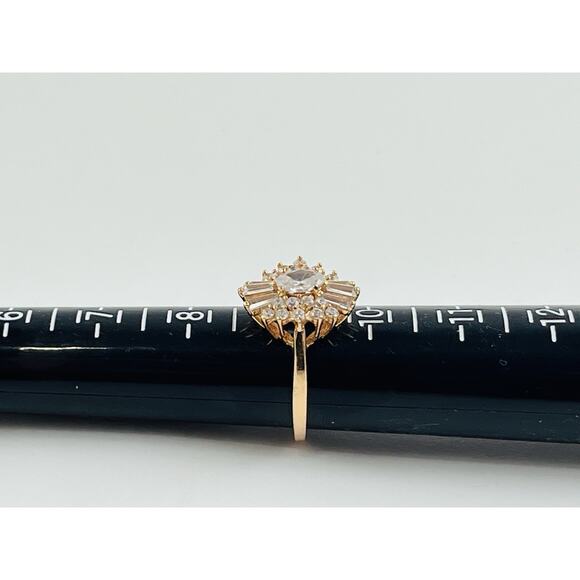 Cluster Waterfall Ring Size 9 w/ Clear Rhinestones Rose Gold tone Costume Faux - Picture 7 of 16